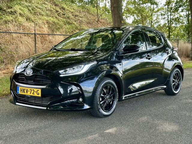 Toyota YARIS 1.5 Hybrid Dynamic | Automaat | Carplay | Digitaal dashboard | Stoelverwarming | ACC | Nieuwe Michelin banden