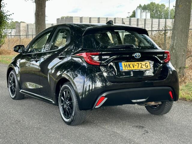 Toyota YARIS 1.5 Hybrid Dynamic | Automaat | Carplay | Digitaal dashboard | Stoelverwarming | ACC | Nieuwe Michelin banden