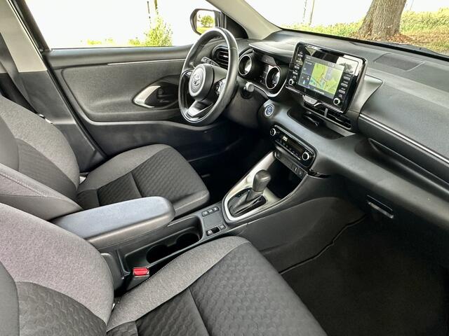 Toyota YARIS 1.5 Hybrid Dynamic | Automaat | Carplay | Digitaal dashboard | Stoelverwarming | ACC | Nieuwe Michelin banden