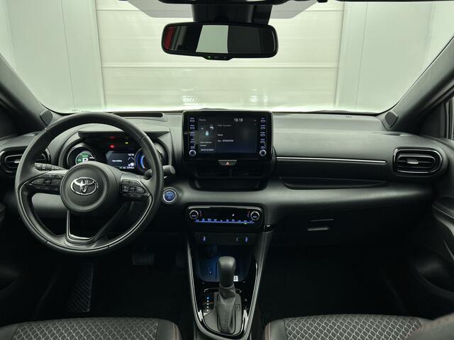 Toyota YARIS 1.5 Hybrid Launch Edition Full option | HUD | 18'' | Stoelverwarming | Carplay & Android Auto | Zwart dak