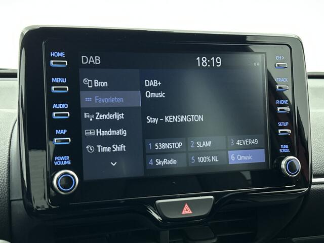 Toyota YARIS 1.5 Hybrid Launch Edition Full option | HUD | 18'' | Stoelverwarming | Carplay & Android Auto | Zwart dak