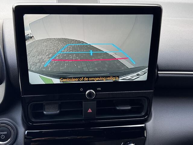 Toyota YARIS Cross 1.5 Hybrid 115 Dynamic / tot 10 jaar garantie* / Camera / Voorruit-, stuurwiel- en stoelverwarming / Navigatie via Android Auto Apple Carplay / 17"LM wielen /