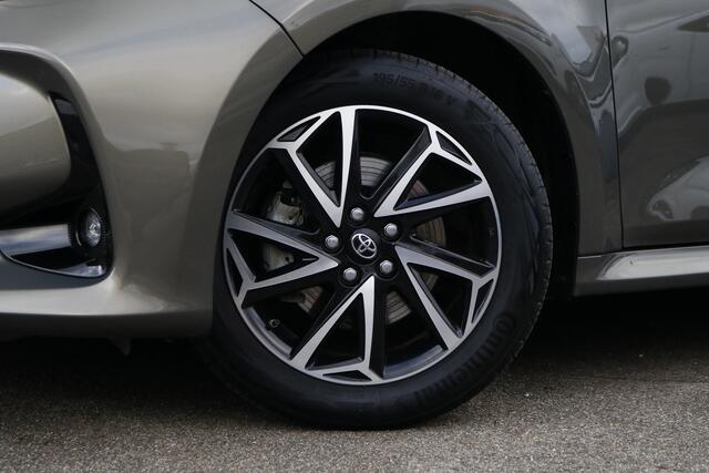 Toyota YARIS 1.5 Hybrid Dynamic | Apple Carplay | Achteruitrijcamera | Poetsen BB + foto's 1 november