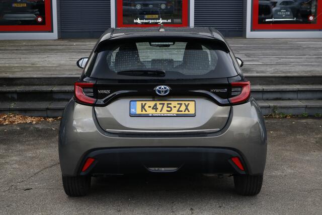 Toyota YARIS 1.5 Hybrid Dynamic | Apple Carplay | Achteruitrijcamera | Poetsen BB + foto's 1 november