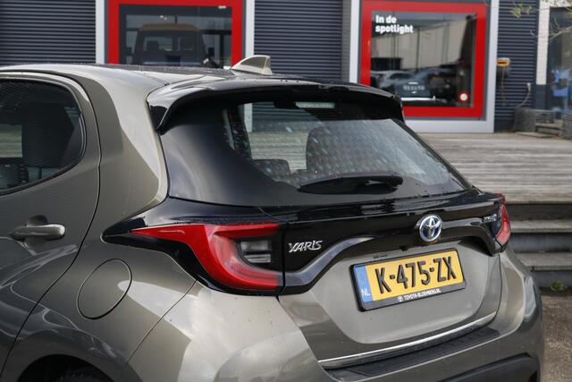 Toyota YARIS 1.5 Hybrid Dynamic | Apple Carplay | Achteruitrijcamera | Poetsen BB + foto's 1 november