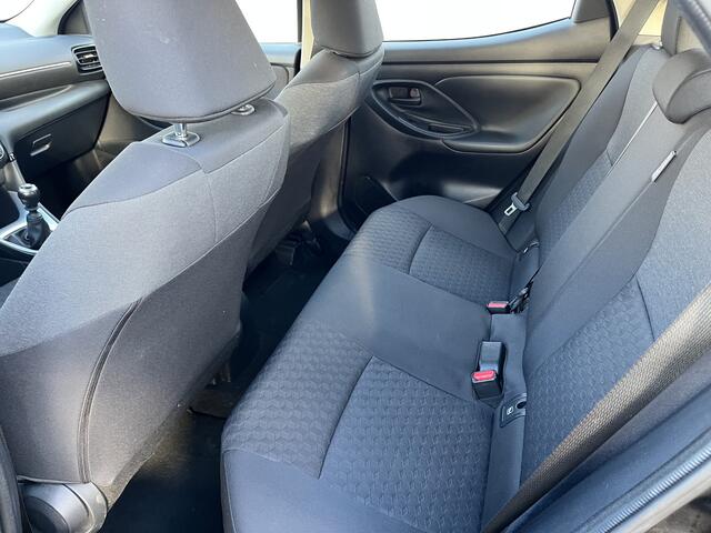 Toyota YARIS 1.5 VVT-i Dynamic NL auto Carplay Airco Adaptive cruise