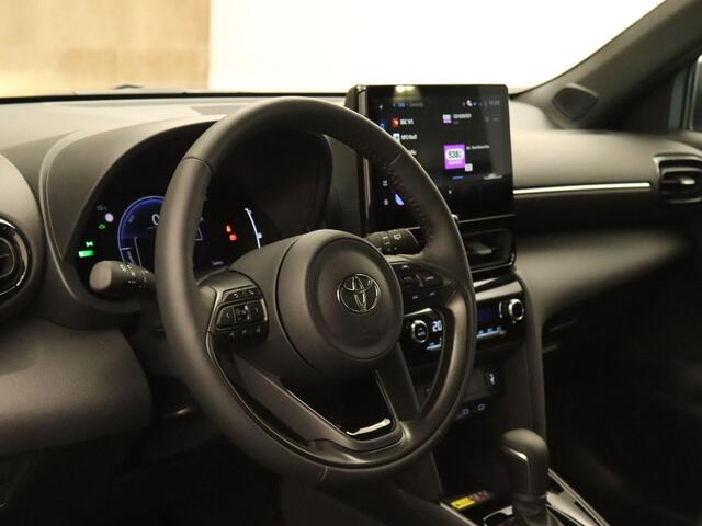 Toyota YARIS Cross 1.5 Hybrid 130 Dynamic Plus 130 PK - ADAPTIEVE CRUISE CONTROL - DODEHOEKDETECTIE - STUURWIELVERWARMING - CLIMATE CONTROL - APPLE CARPLAY/ANDROID AUTO - STOELVERWARMING VOORSTOELEN - PARKEERSENSOREN VOOR + ACHTER - EXTRA GETINT GLAS
