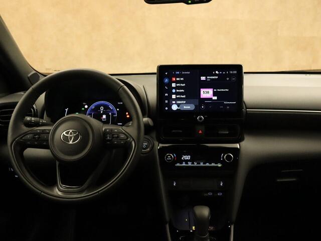 Toyota YARIS Cross 1.5 Hybrid 130 Dynamic Plus 130 PK - ADAPTIEVE CRUISE CONTROL - DODEHOEKDETECTIE - STUURWIELVERWARMING - CLIMATE CONTROL - APPLE CARPLAY/ANDROID AUTO - STOELVERWARMING VOORSTOELEN - PARKEERSENSOREN VOOR + ACHTER - EXTRA GETINT GLAS