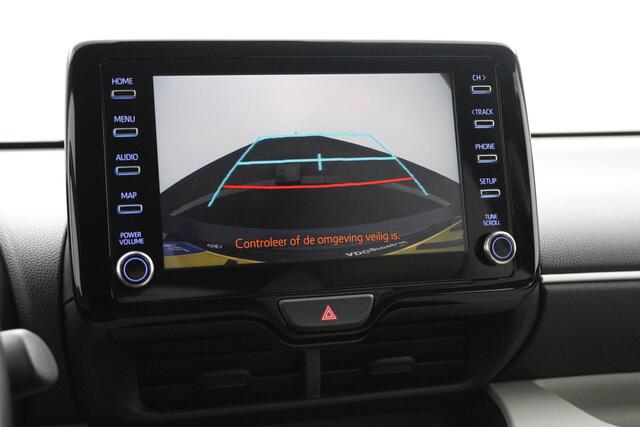 Toyota YARIS 1.5 Hybrid Executive Full Leder | Blindspot| Parkeersensoren V+A | 17"LMV | Stoelverw | Bi Tone|