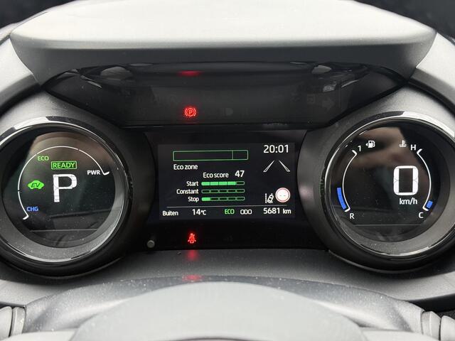 Toyota YARIS 1.5 Hybrid Executive **NAVIGATIE/ HEAD UP DISPLAY/ STOEL EN STUURWIELVERWARMING/ GARANTIE**