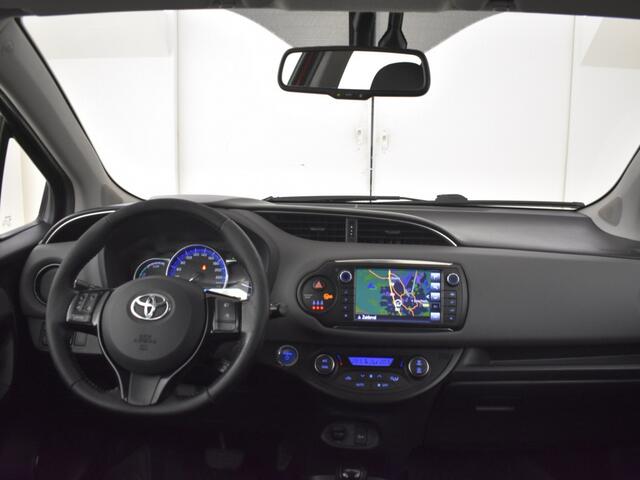 Toyota YARIS 1.5 Hybrid Design | LM Velgen | Navigatie