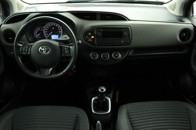 Toyota YARIS 1.0 VVT-i Comfort | Airco | Centrale vergrendeling | Bluetooth |
