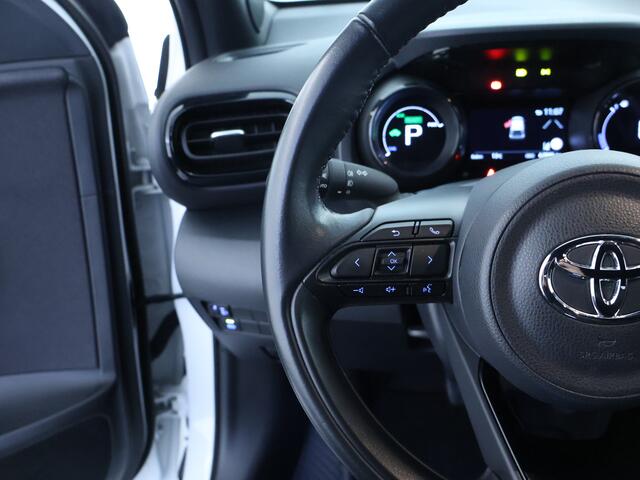 Toyota YARIS 1.5 Hybrid Executive Navigatie | Licht Metalen velgen | Achteruitrijcamera |