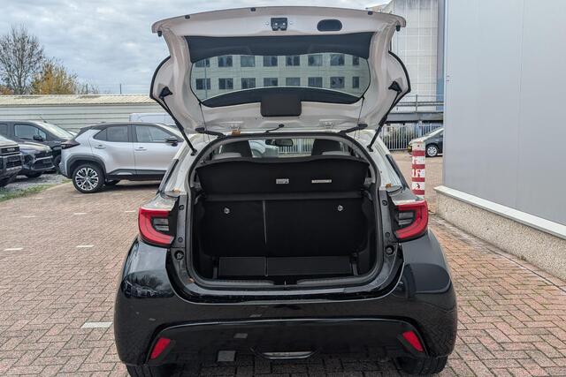 Toyota YARIS 1.5 Hybrid Executive Limited Ivory