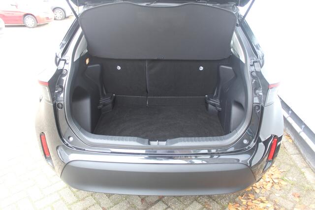 Toyota YARIS Cross 1.5 Hybrid GR Sport Apple carplay/ android auto l Armsteun l Elektrisch inklapbare buitenspiegels l Climate control l Achteruitrijcamera