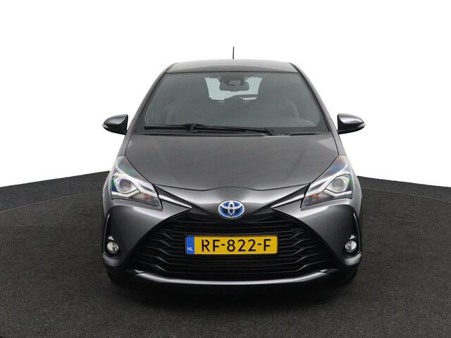 Toyota YARIS 1.5 Hybrid Executive | Alcantara Bekleding | Licht en Regensensor | Navigatie | Led Verlichting |