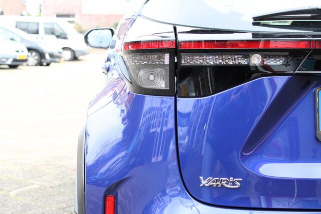 Toyota YARIS 1.5 Hybrid Dynamic Bi-Tone