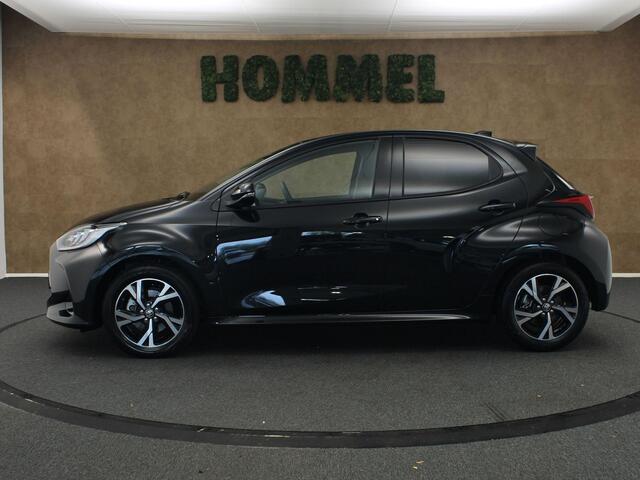 Toyota YARIS 1.5 Hybrid 115 Dynamic - DIRECT UIT VOORRAAD LEVERBAAR - KEYLESS ENTRY & START - STOEL EN STUUR VERWARMING - ADPATIVE CRUISE CONTROL - ACHTERUITRIJ CAMERA - DRAADLOZE TELEFOONLADER
