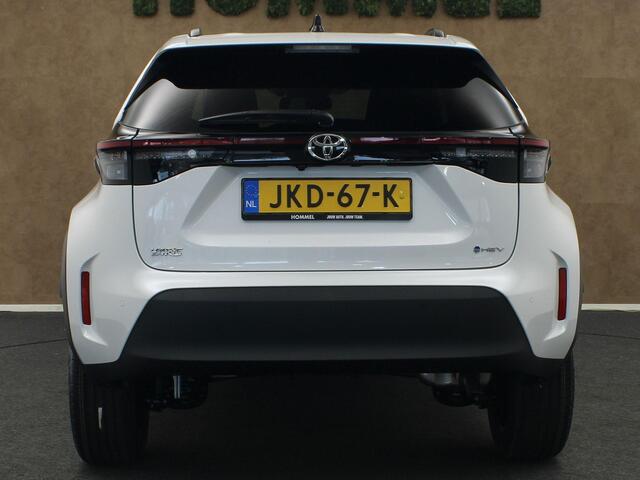Toyota YARIS Cross 1.5 Hybrid 130 Dynamic 130 PK! - DIRECT UIT VOORRAAD LEVERBAAR - PARKEERSENSOREN VOOR EN ACHTER - DODEHOEK DETECTIE - STOEL, STUUR EN VOORRUIT VERWARMING - DRAADLOZE TELEFOONLADER - ADAPTIVE CRUISE CONTROL