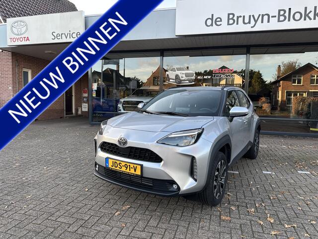 Toyota YARIS Cross 1.5 Hybrid 130pk Dynamic Comfort dodehoekdetectie / stoelverwarming / stuurwielverwarming / parkeersensoren voor + achter / Navigatie / Apple Carplay / Android Auto / parkeercamera / 10 jaar garantie / rijklaarprijs