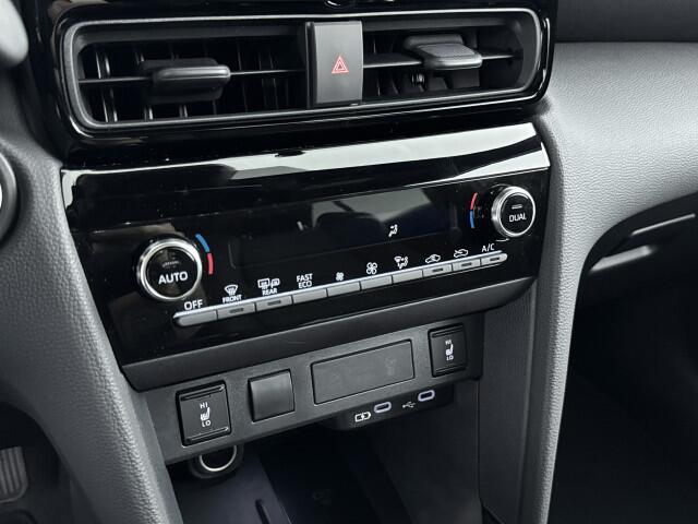 Toyota YARIS Cross 1.5 Hybrid 130 Executive + Premium Pack | NIEUW & DIRECT LEVERBAAR | JBL | Matrix Led | PDC V+A |