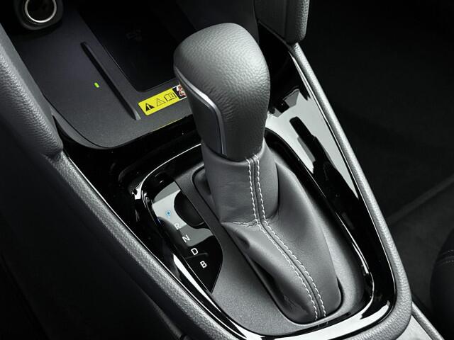 Toyota YARIS Cross 1.5 Hybrid 130 Executive + Premium Pack | NIEUW & DIRECT LEVERBAAR | JBL | Matrix Led | PDC V+A |