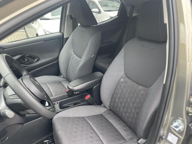 Toyota YARIS 1.5 Hybrid 115 First Edition