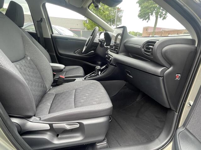 Toyota YARIS 1.5 Hybrid 115 First Edition