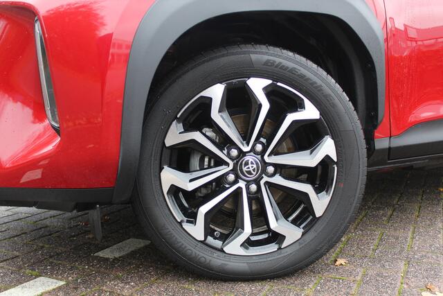 Toyota YARIS Cross 1.5 Hybrid Dynamic | Rijklaar | Trekhaak | Navi | Camera | Apple/Android | Clima | Adap Cruise