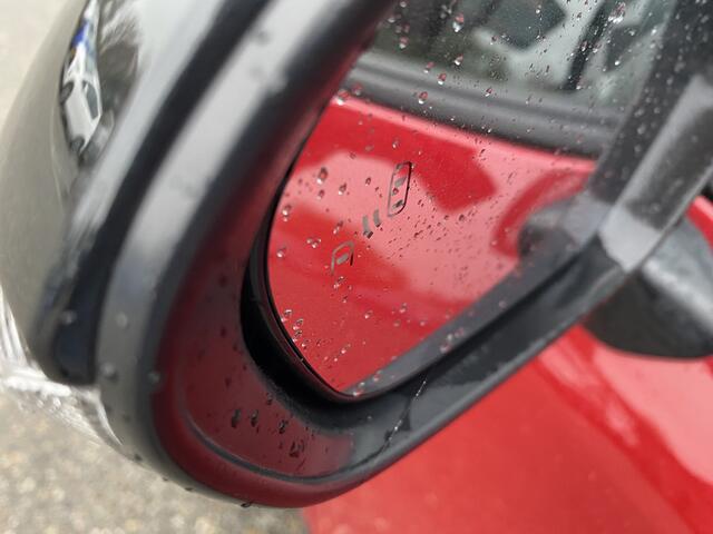 Toyota YARIS Cross 1.5 Hybrid Executive JBL Head Up Apple Carplay/Android Auto