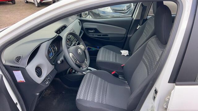 Toyota YARIS 1.5 Hybrid Now