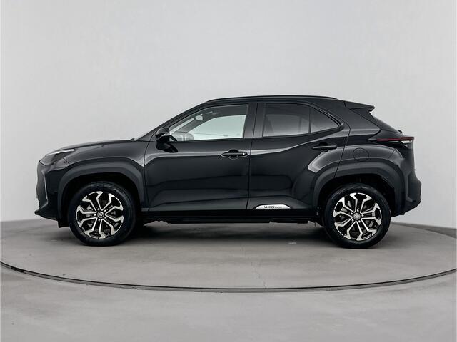 Toyota YARIS Cross 1.5 Hybrid 115 First Edition Trekhaak | Apple Carplay/Android Auto | Stoel-/Stuur verwarming | Parkeersensoren | Metaallak |