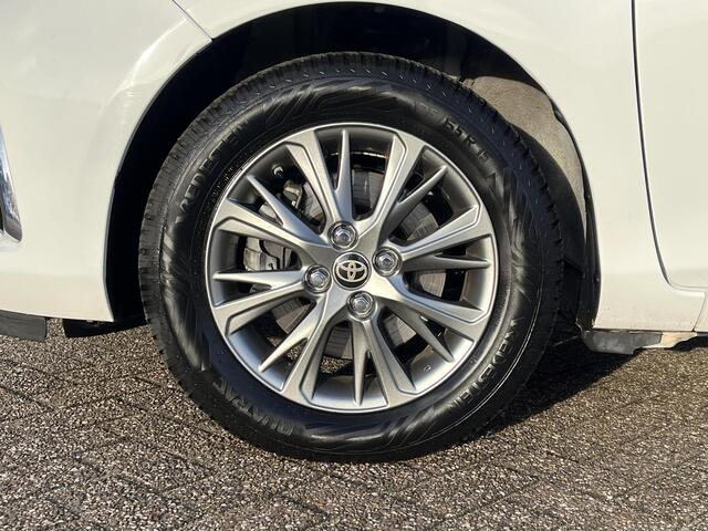 Toyota YARIS 1.5 Hybrid Design Sport | Navigatie | Fietsendragerbeugel | Licht metalen velgen | Bluetooth |