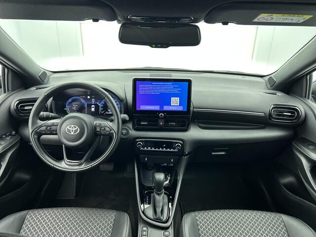 Toyota YARIS Hybrid 130 Executive | Navigatie | Parkeersensoren |