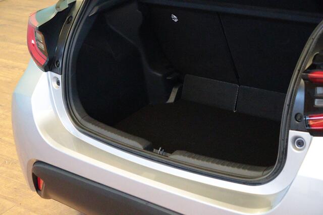 Toyota YARIS 1.5 Hybrid Dynamic | APPCONNECT | CLIMA | CAMERA | ADAP CRUISE | LANE-ASSIST |