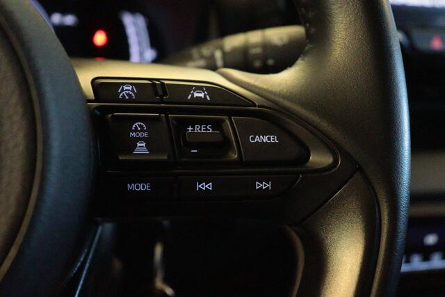 Toyota YARIS 1.5 Hybrid Dynamic | APPCONNECT | CLIMA | CAMERA | ADAP CRUISE | LANE-ASSIST |