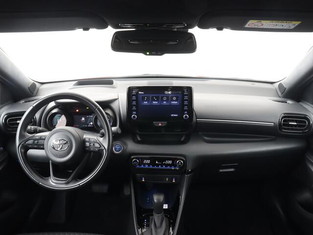 Toyota YARIS 1.5 Hybrid Launch Edition Limited | Half-Leder Interieur |
