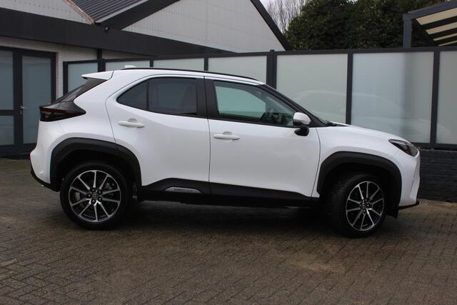 Toyota YARIS Cross 1.5 Hybrid 115 Dynamic Navi/Carplay, 18", Michelin Cross Climate, Privacy Glass, NIEUW