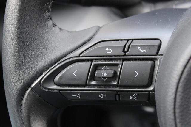 Toyota YARIS Cross 1.5 Hybrid 115 Dynamic Navi/Carplay, 18", Michelin Cross Climate, Privacy Glass, NIEUW