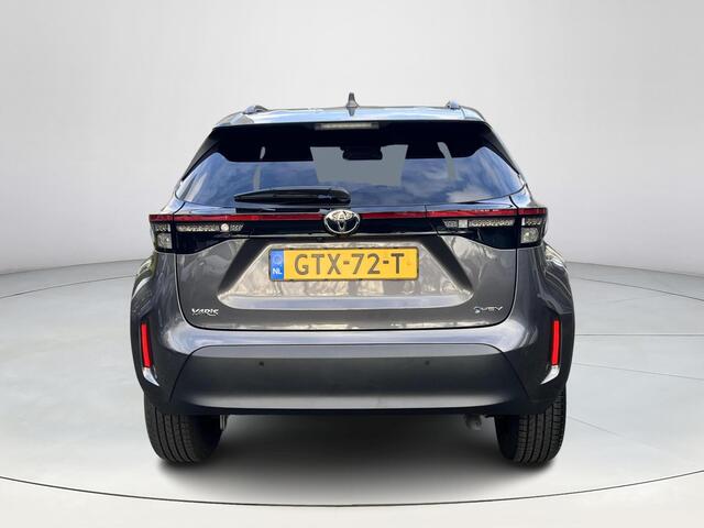 Toyota YARIS Cross 1.5 Hybrid 115 First Edition | Dode hoek waarschuwing | Stoel- + stuurverwarming | Parkeersensoren | Navigatie |