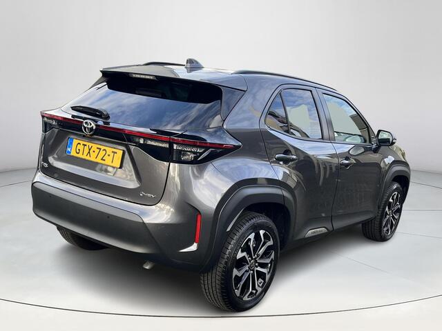 Toyota YARIS Cross 1.5 Hybrid 115 First Edition | Dode hoek waarschuwing | Stoel- + stuurverwarming | Parkeersensoren | Navigatie |