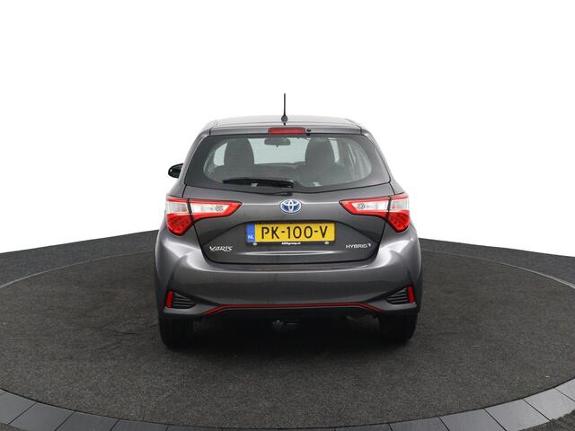 Toyota YARIS 1.5 Hybrid Design Red | Afneembare Trekhaak | Navigatie | Cruise Control | Origineel NL | Eerste Eigenaar |