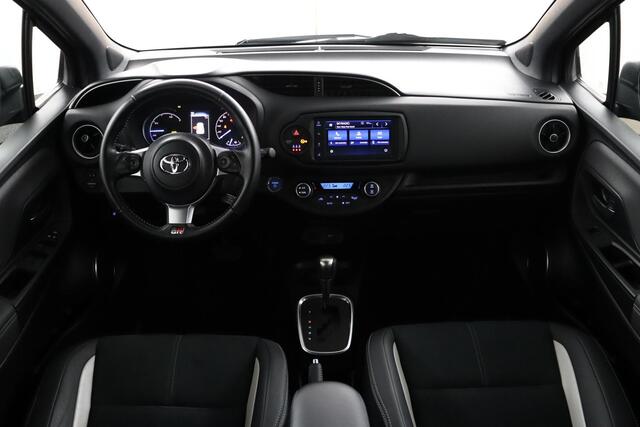 Toyota YARIS 1.5 Hybrid GR-Sport | Parkeer camera | Climate control | Lichtmetalen velgen |