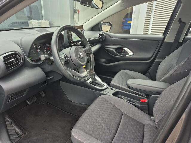 Toyota YARIS 1.5 Hybrid Active **NAVIGATIE/ PARKEERCAMERA/ GARANTIE**