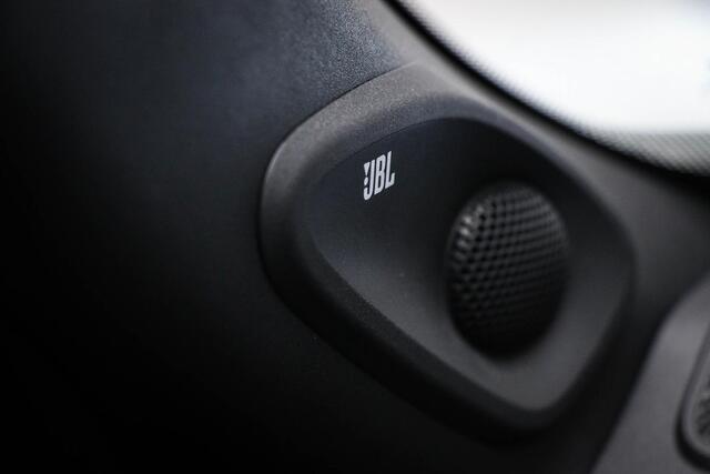 Toyota YARIS Cross 1.5 Hybrid Adventure | PANORAMADAK | JBL DAB | HEAD UP | STUURVERWARMING | CAMERA | TREKHAAK