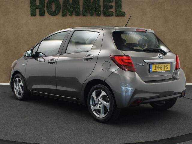 Toyota YARIS 1.5 Hybrid Trend - ORIGINEEL NEDERLANDSE AUTO - AFKOMSTIG VAN 2E EIGENAAR - VOLLEDIG ONDERHOUDEN - ALLE BOEKJES AANWEZIG- NAVIGATIE - CLIMATE CONTROL - LEDEREN STUUR - BOTSWAARSCHUWINGSSYSTEEM - 15 INCH LICHT METALEN VELGEN