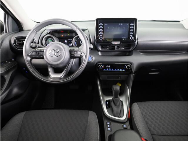 Toyota YARIS 1.5 Hybrid Dynamic | NL-Auto | Parkeercamera | Allseason banden | Cruise Control Adaptief | Keyless Entry/Start | 20-11 tammens