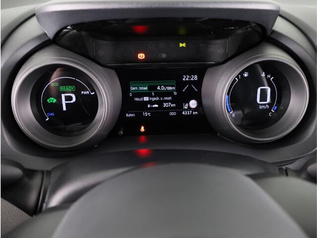 Toyota YARIS 1.5 Hybrid Dynamic | NL-Auto | Parkeercamera | Allseason banden | Cruise Control Adaptief | Keyless Entry/Start | 20-11 tammens