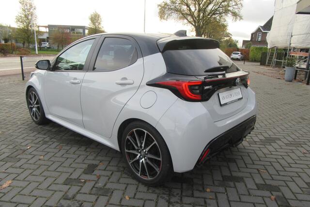 Toyota YARIS 1.5 Hybrid GR Sport Premium, Vol opties
