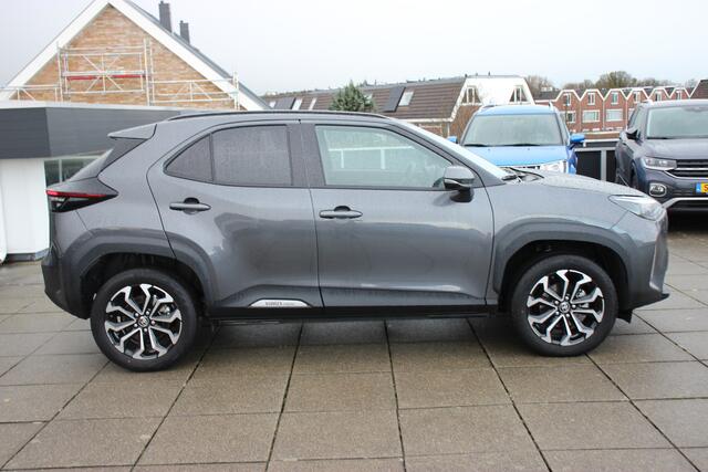 Toyota YARIS Cross 1.5 Hybrid Dynamic | Parkeersensoren | Stoelverwarming | Inklapbare spiegels |